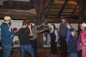 Personen Filmen, Filmklappe vor der Szene