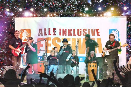 Live-Band auf der Bühne