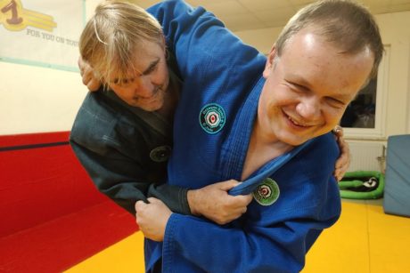 Zwei Männer beim Judo-Kampf