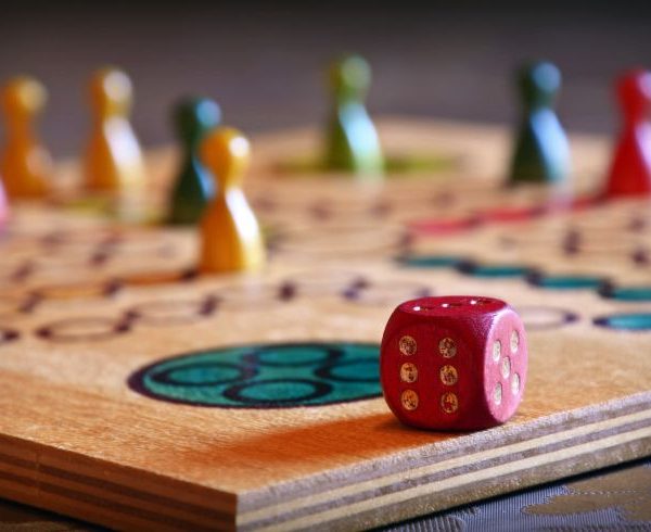 Huckelrieder Spieletreff für alle Altersgruppen