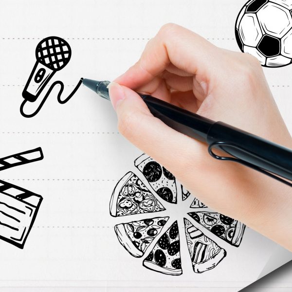 Man sieht eine Hand, die verschiedene Icons zeichnet.